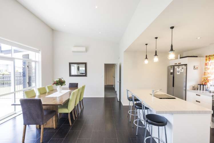 2 Morocco Terrace Kelvin Grove_5