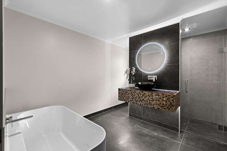 29 Hikawera Drive Frimley_23