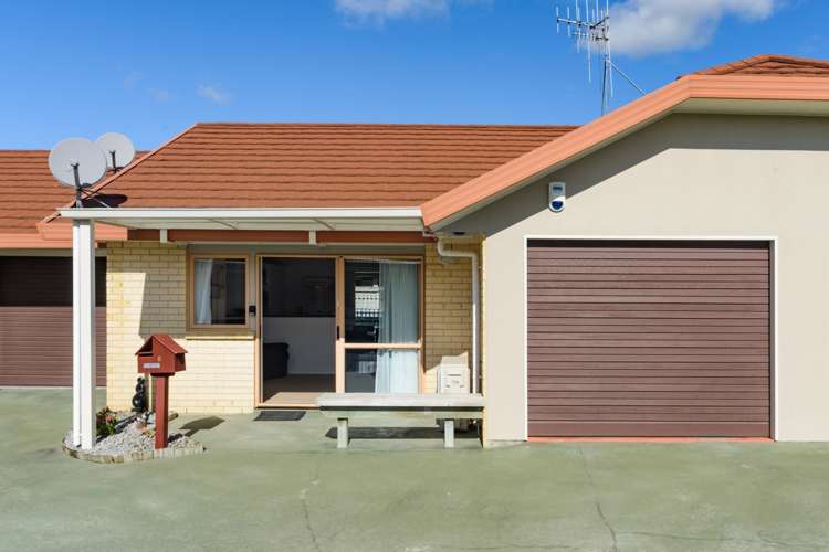 8 Foxtail Fern Kelvin Grove_18