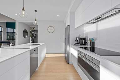 5 Bruce McLaren Way_3