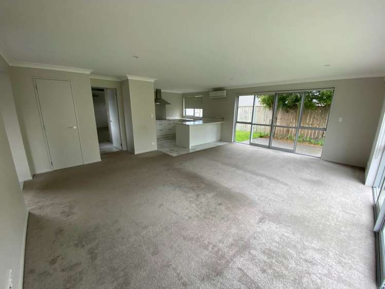 9 Kahawairahi Drive Beachlands_1