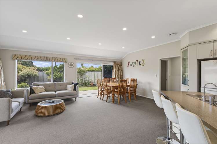 2 Oakwood Drive Highlands Park_9