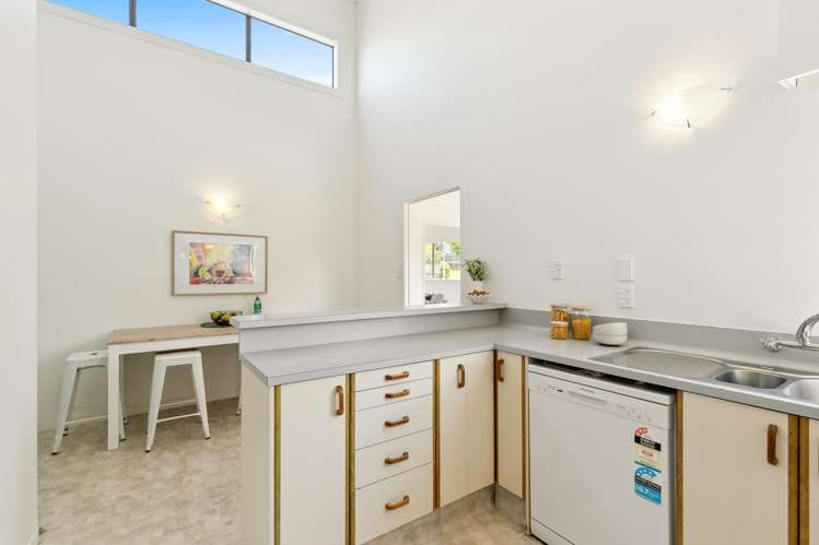 81 Fyvie Avenue Tawa_7