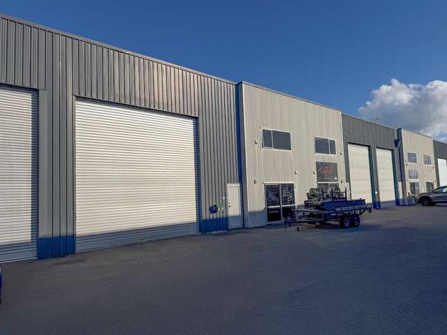 Unit 2/57 Te Okuroa Drive Papamoa_1