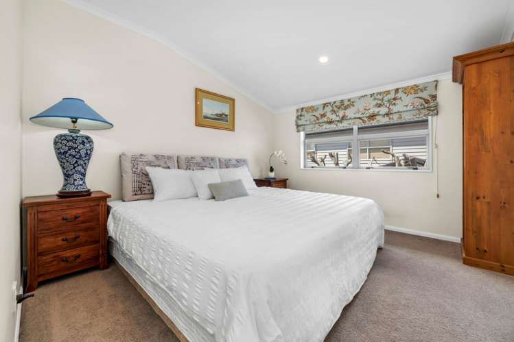 27 Pine Harbour Parade Beachlands_12