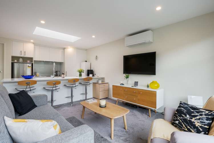 2/2 Matatua Road Raumati Beach_8