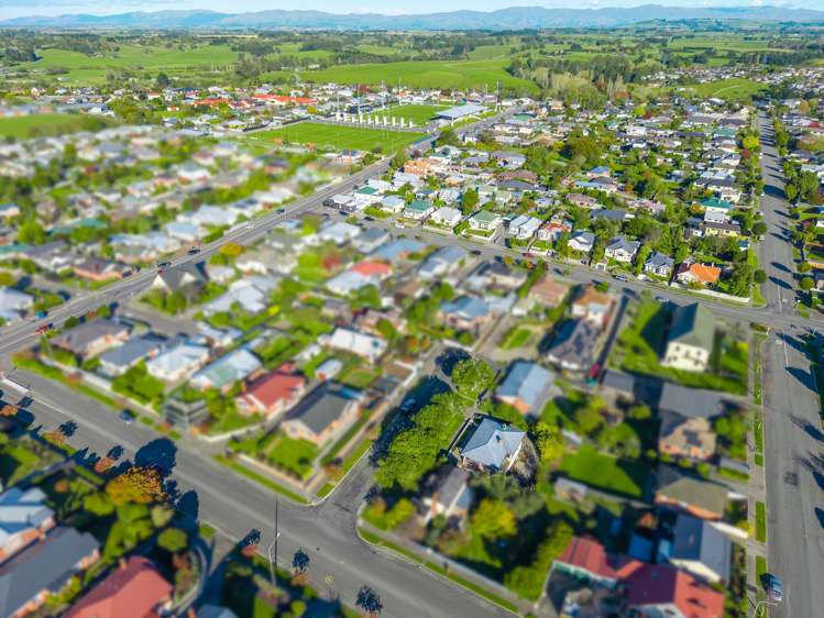 3 Hertnon Street West End_22