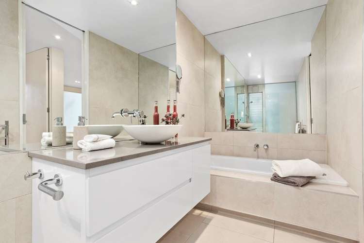 2/6 Parr Terrace Castor Bay_14