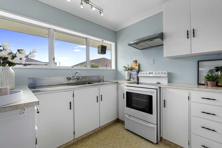 43 Strathmore Street Matua_5