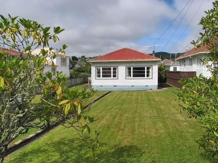 7a Romney Square Tawa_14