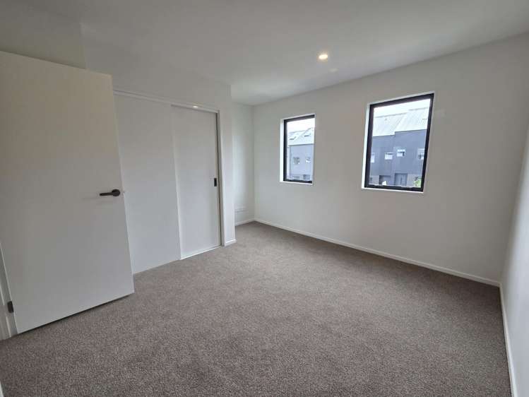 5/3 Firebrick Way 1626_8