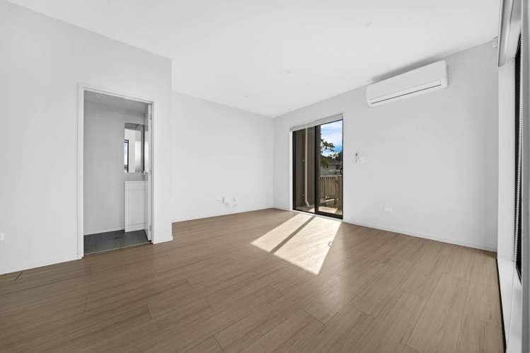 1/15 Rush Place Mangere_6