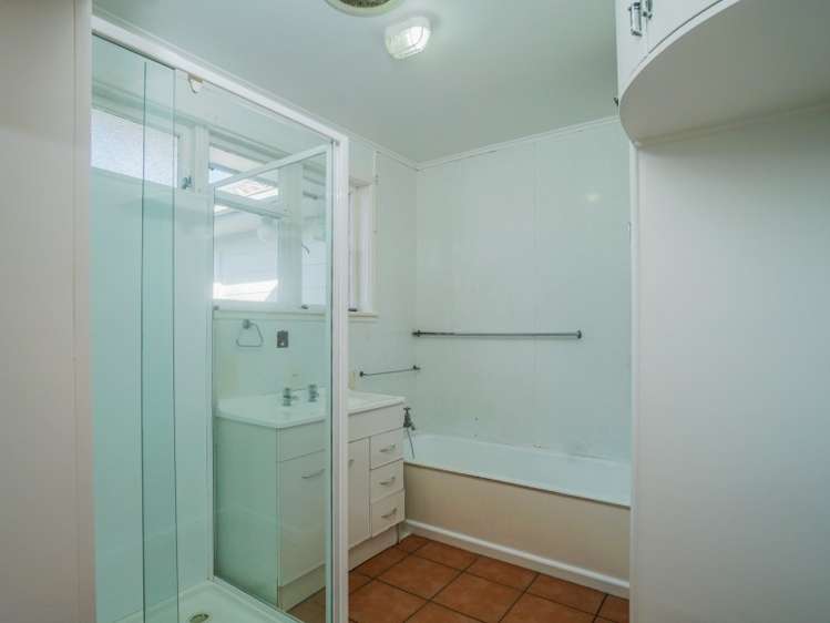 2b Springbank Lane Te Atatu Peninsula_12