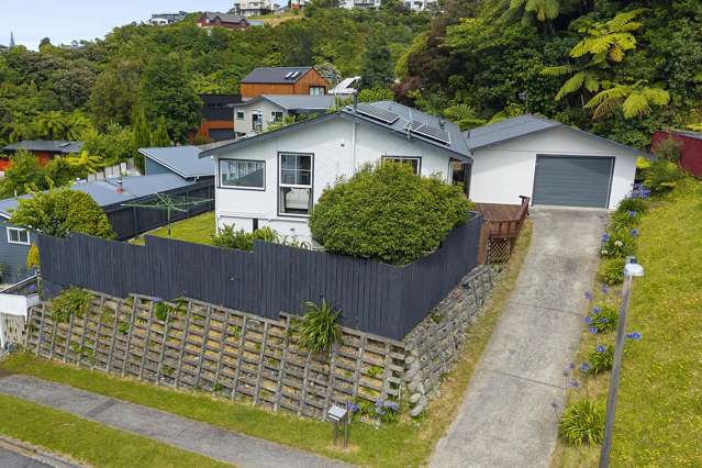 Picturesque Family Home on Picasso Grove, Belmont