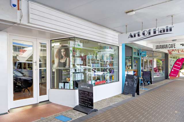 216/218 The Strand Whakatane_1