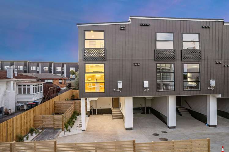 2-8/1 Waiohua Road Greenlane_10