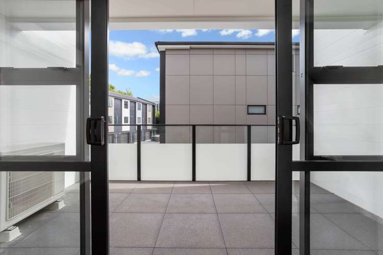 3/8 Dock Street Freemans Bay_2