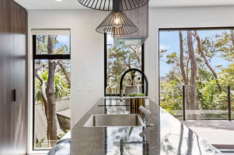 131c Rosier Road Glen Eden_5