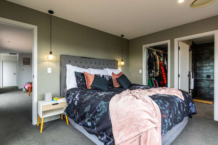 15 Catalina Crescent Burleigh_22