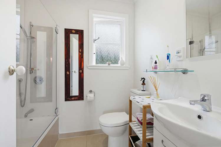 25 Victory Avenue Karori_12