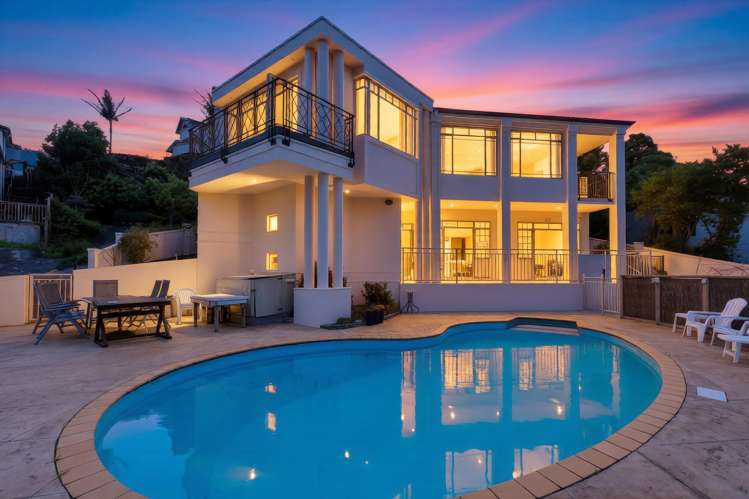52 Penguin Drive_0