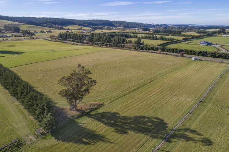 135 Davis Road Cust_6