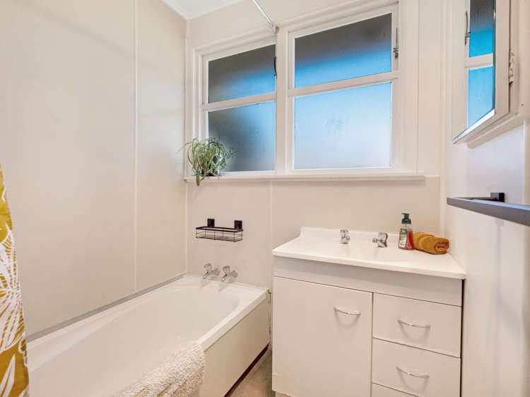 18 North Terrace Darfield_23