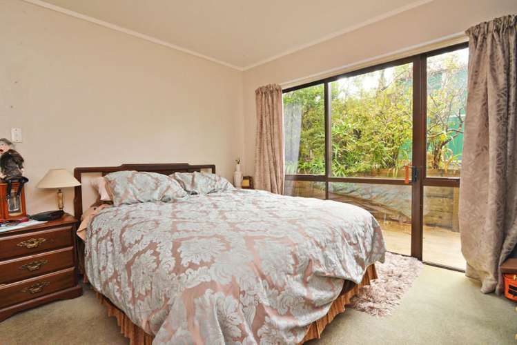 2/46a Captain Scott Road Glen Eden_6