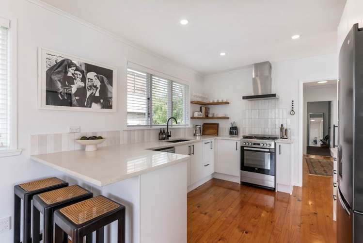 2/99 Hobsonville Road West Harbour_1