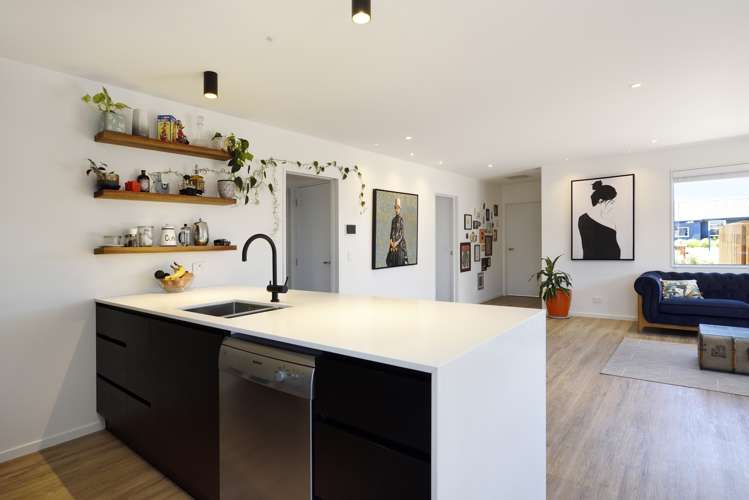 9 Camberley Road Richmond_12