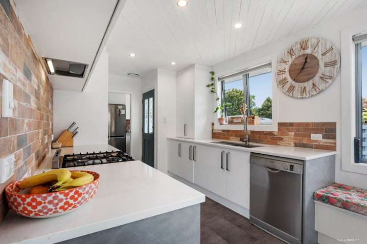 20a Puketitiro Street Glen Eden_2