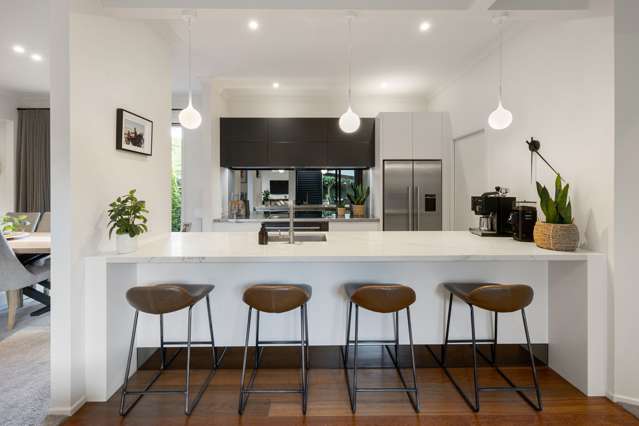 703 River Road Chartwell_3