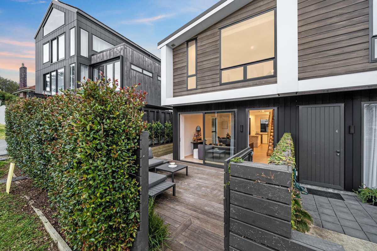 5/4 Glen Atkinson Street_4