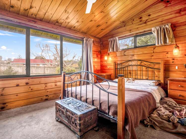 27 Ray Small Drive Papakura_10