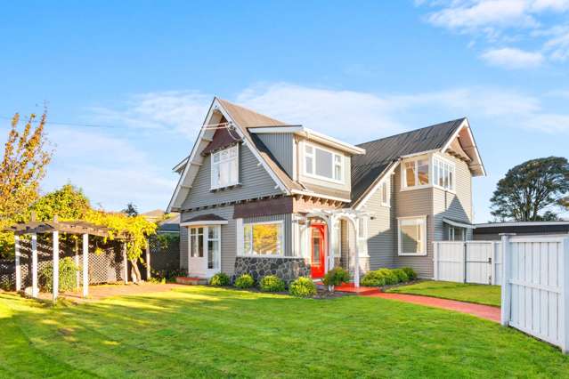 Exceptional home in CHCH's Premier Neighborhood