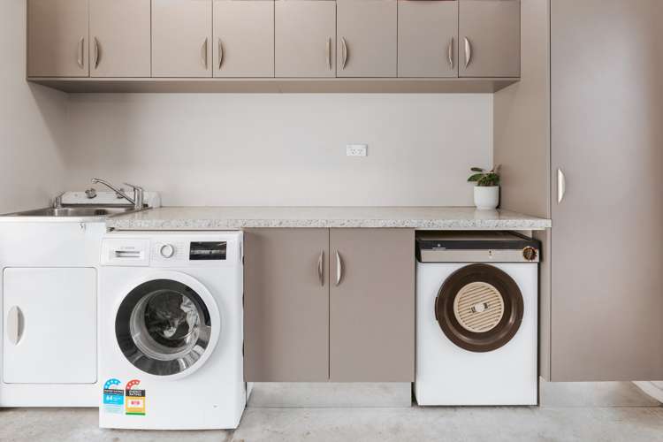 40 Waterside Drive Pyes Pa_16