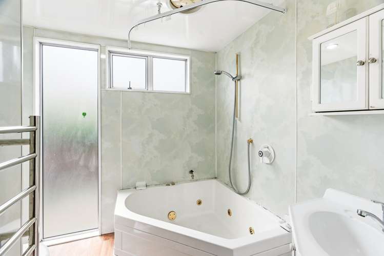 8 Nyoli Street Northcote_14