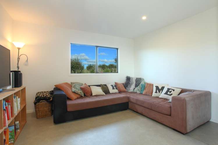 668 Te Hutewai Road Raglan_17