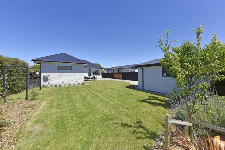 22 Skerten Avenue Hornby_15