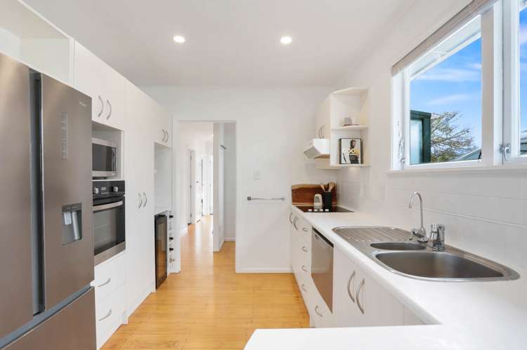 3 Brennan Avenue Te Atatu Peninsula_11