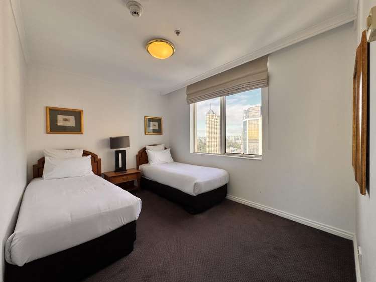 2207/8 Albert Street 10015_9
