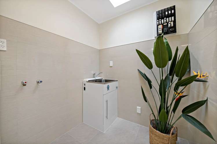 202 Royal Road Massey_21