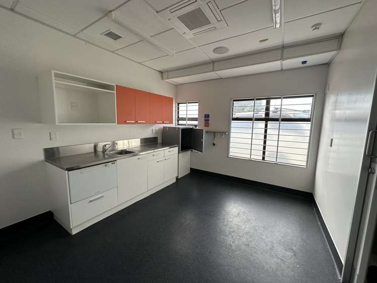 41 Clyde Road Browns Bay_2