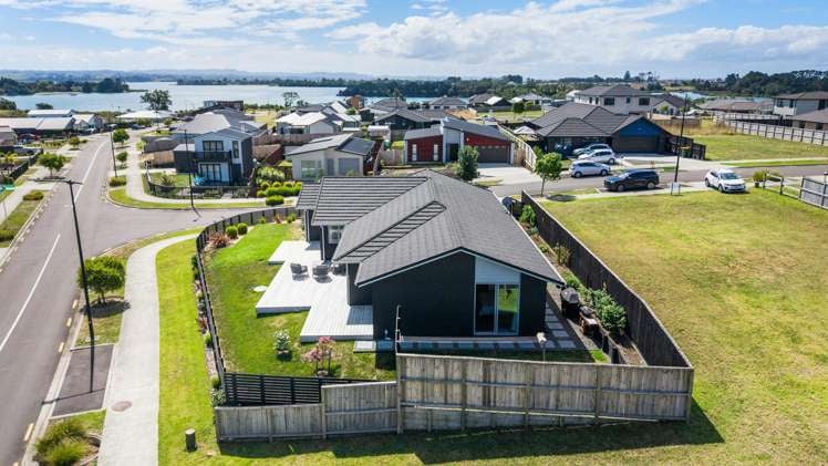 11 Waikohi Avenue Glenbrook_17