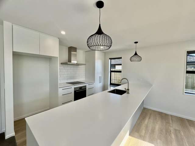 23 Longore Way 11103_2