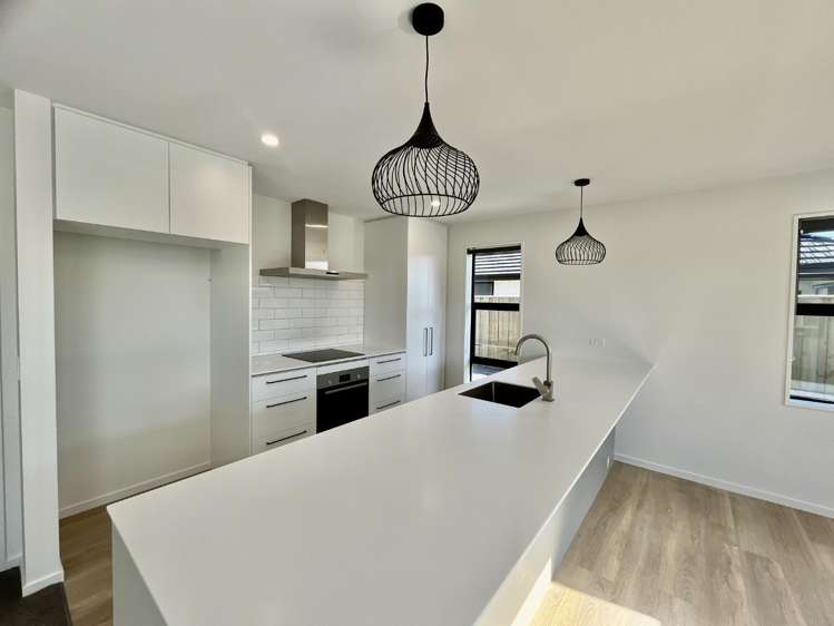 23 Longore Way 11103_2