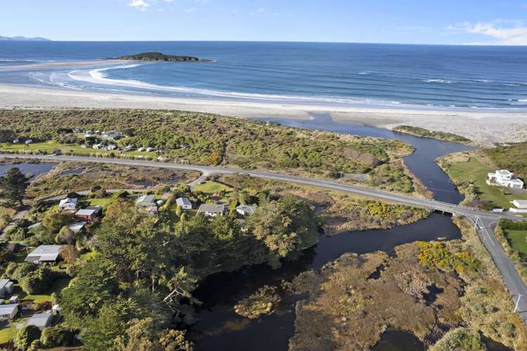 3 Peace Street Taieri Mouth_25