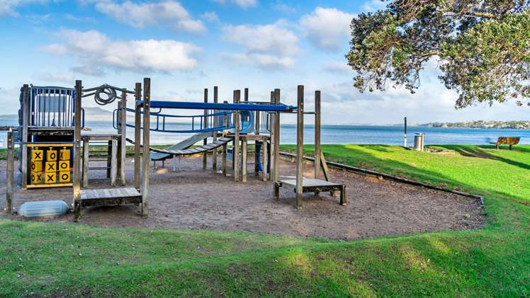 7b Peter Terrace Castor Bay_32