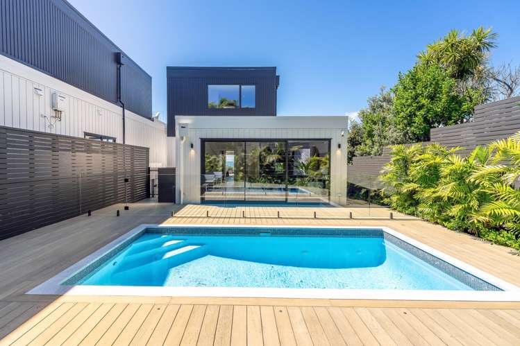 52 Beach Road_2