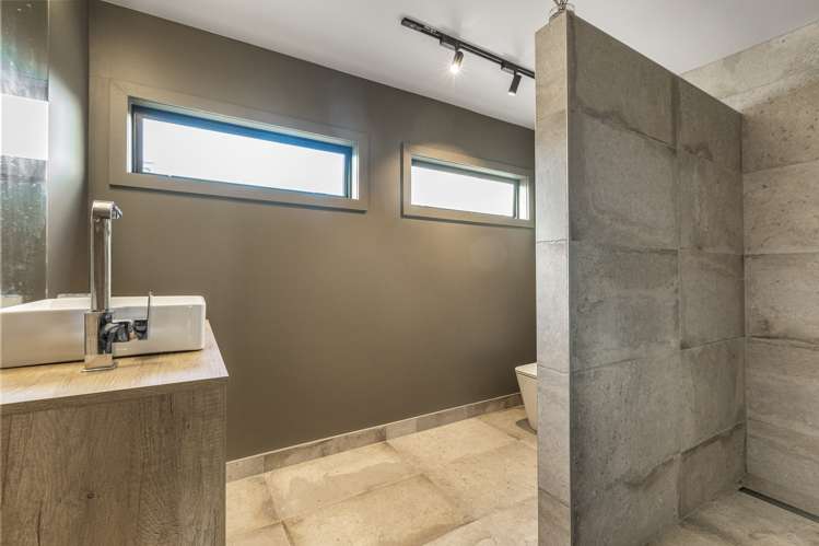 13b Torkar Road Clarks Beach_13